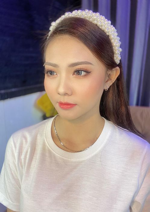 Khoảnh khắc rạng ngời của cô dâu tại Bùi Tấn Tròn Makeup
