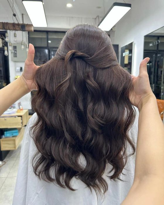 Hình ảnh học viên thực hành tại Viện tóc Rose