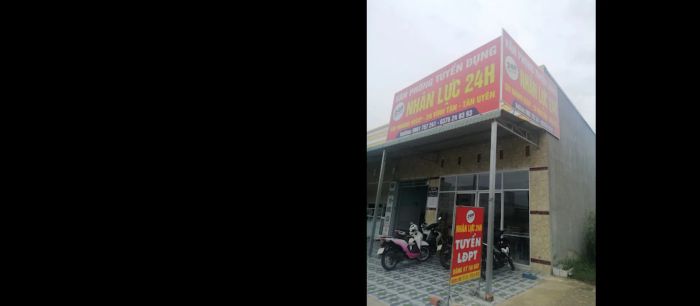 Hình ảnh đội ngũ chuyên gia Nhân Lực 24h
