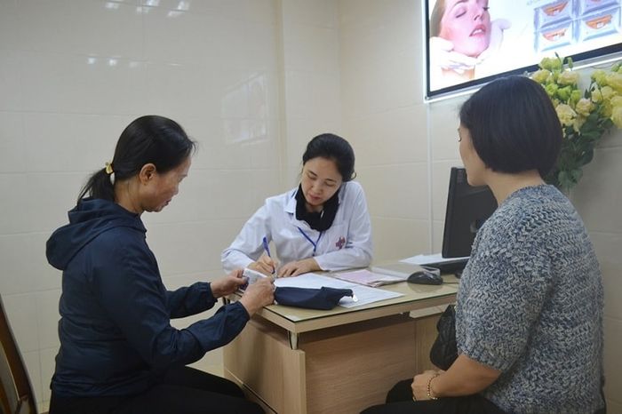 Không gian khám chữa bệnh hiện đại tại phòng khám BS Hồng Hạnh