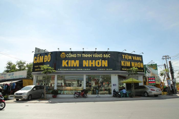 Tiệm Vàng Kim Nhơn - Khoảnh khắc đầu tiên ghi lại vẻ lộng lẫy của những tác phẩm vàng mỹ nghệ tinh xảo.