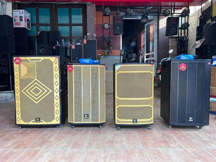 Hình ảnh không gian trưng bày tại Hưng Âm Thanh