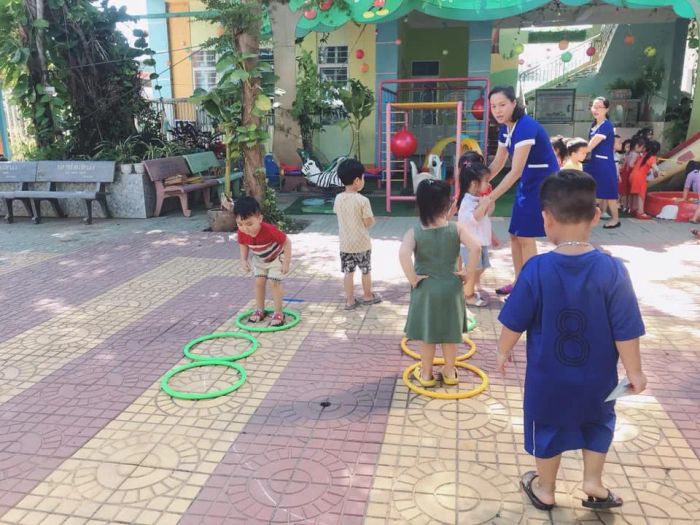 Hình ảnh Trường Mầm Non Sơn Ca 2 - Sân chơi ngoài trời rộng rãi