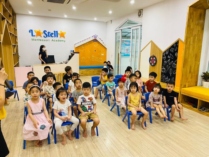Khám phá không gian học tập đầy cảm hứng tại La Stella Montessori Academy qua loạt ảnh độc đáo - Ngôi trường vàng cho sự phát triển toàn diện của trẻ.