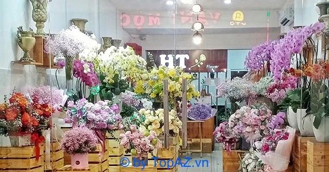 Danh sách các địa chỉ cung cấp vòng hoa đám tang tại Quận 7 uy tín nhất luôn được tìm kiếm bởi những ai cần gửi lời chia buồn chân thành. Hoa tươi HT là một trong những lựa chọn hàng đầu với chất lượng vượt trội và dịch vụ tận tâm.