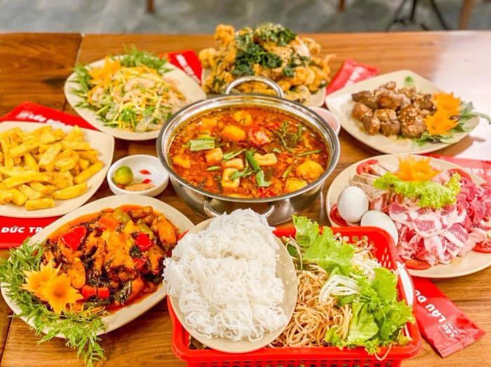 Lẩu Đức Trọc - Hình ảnh sống động về không gian ẩm thực đậm chất Hà Thành