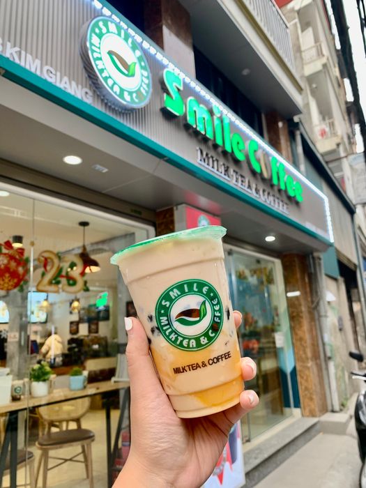 Smile Coffee - Góc phố đầy nắng và hương trà thơm