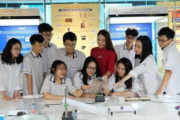Hình ảnh sinh động về các hoạt động học tập và ngoại khóa đầy cảm hứng tại Archimedes Đông Anh