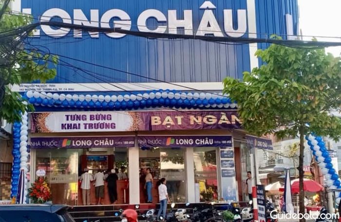 Không gian phục vụ chuyên nghiệp tại Nhà Thuốc Long Châu