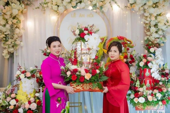 Tú Na Flower - Trình bày tráp cưới sang trọng, tinh tế