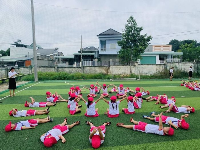 Hình ảnh hoạt động vui chơi bổ ích của các bé