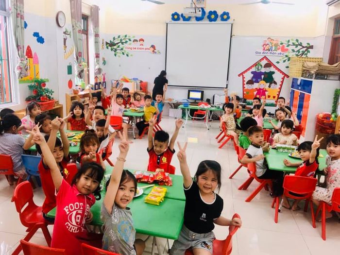 Hoạt động vui chơi bổ ích của các bé tại Đông Ngàn 1