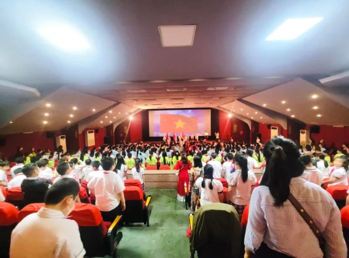 Rạp Tháng 8 ảnh 1
