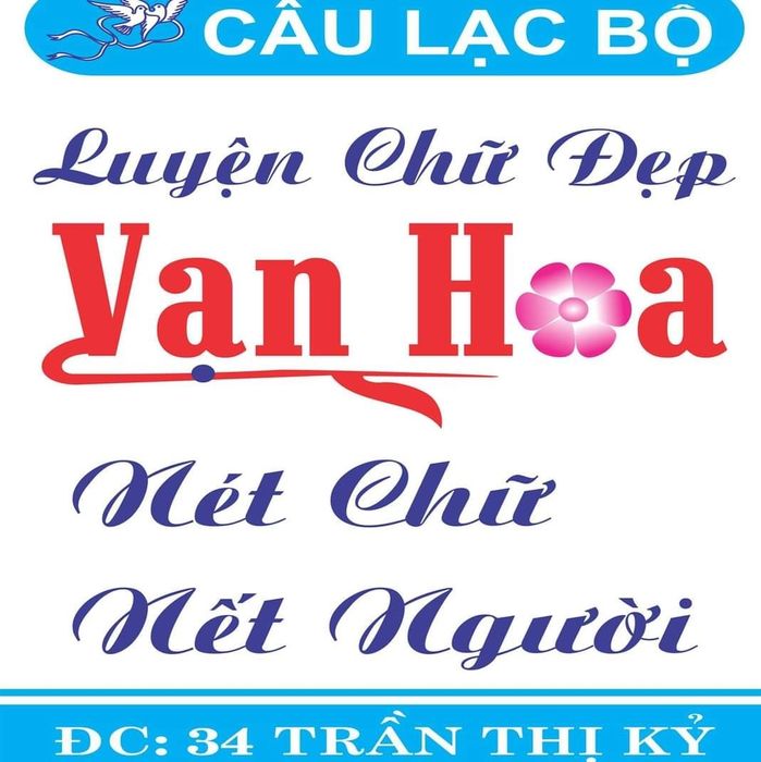 Hình ảnh học viên tại Câu lạc bộ Luyện Chữ Đẹp Vạn Hoa