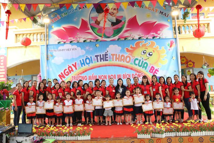 Những khoảnh khắc đáng yêu của bé tại Mầm non Hoạ Mi