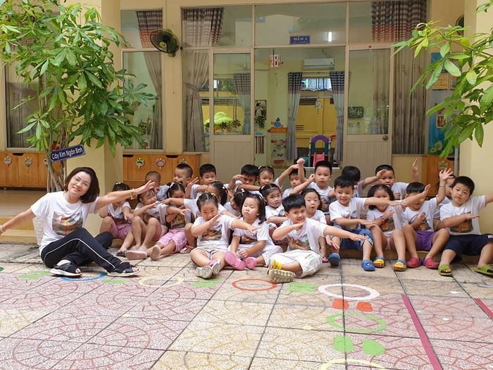 Rạng Đông qua ống kính - Những khoảnh khắc đẹp khi trẻ thỏa sức khám phá trong không gian giáo dục đầy sáng tạo