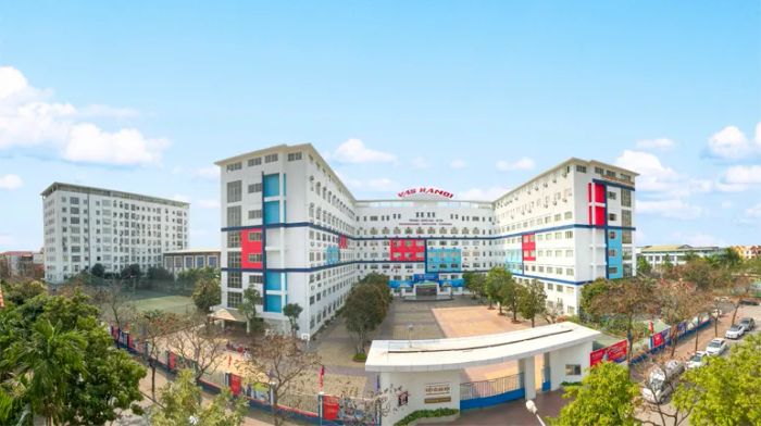 Hình ảnh ấn tượng về khuôn viên hiện đại và các hoạt động giáo dục tại VAS Hanoi