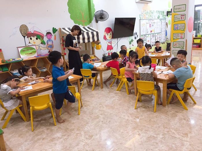 Hoạt động ngoại khóa đầy màu sắc tại Mầm non Number One - Ảnh 2