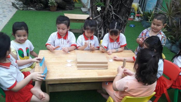 Giờ học năng khiếu đầy màu sắc tại Mầm non Phù Đổng