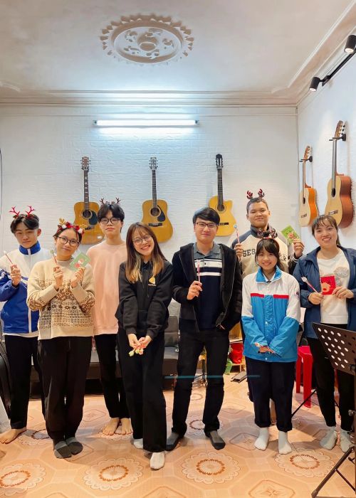 Bee Guitar - Hình ảnh 2