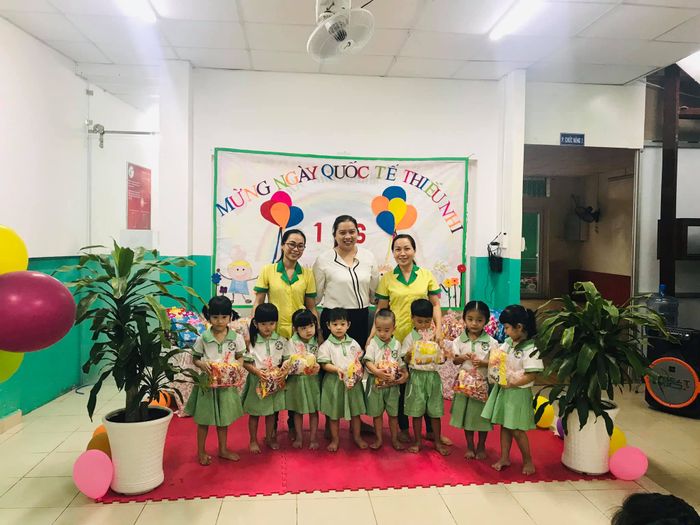 Hình ảnh khuôn viên xanh mát tại Trường mầm non Ánh Cầu Vồng