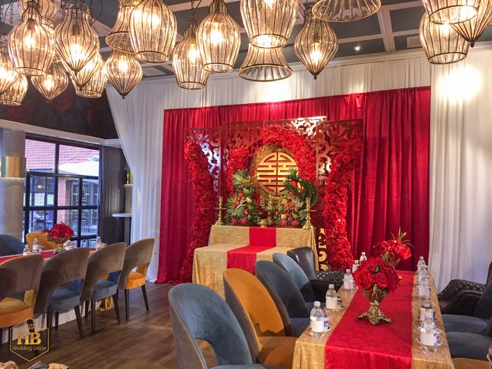 Không gian tiệc cưới lãng mạn với phong cách hiện đại từ HB Wedding Decor