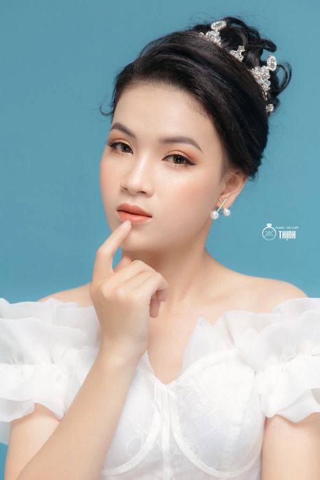 Hình ảnh Thịnh Wedding - Phong cách trang điểm tinh tế