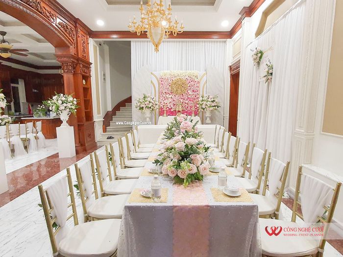 Không gian tiệc cưới sang trọng với thiết kế đương đại từ Công Nghệ Cưới