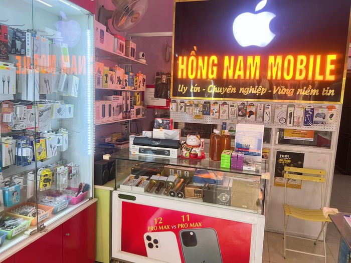Hình ảnh Hồng Nam Mobile - Không gian hiện đại, chuyên nghiệp
