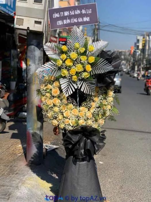 Hoa tươi FLoLi - địa chỉ đáng tin cậy để đặt vòng hoa chia buồn tại quận 7.