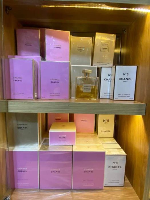 Vân-Perfume ảnh 1 - Khám phá không gian sang trọng của thiên đường hương thơm
