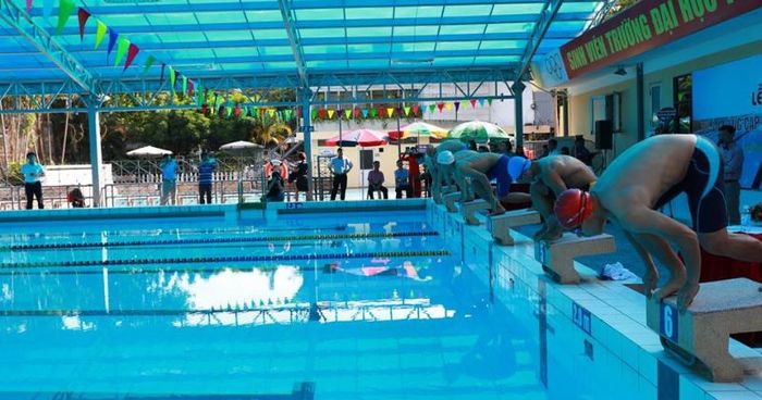 Bể bơi Đại học Thủy Lợi ảnh 2