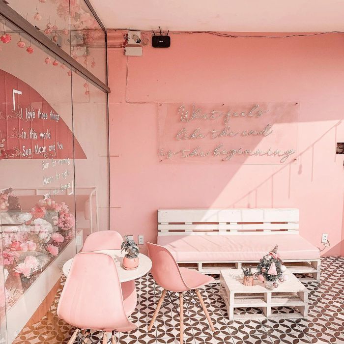 Không gian ban công lãng mạn tại Pinkroom