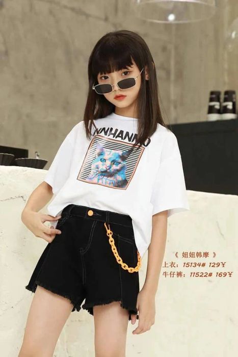 Không gian trưng bày đầy màu sắc và tràn ngập niềm vui tại Xuka Xuki.shop