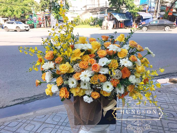 Hình ảnh không gian trưng bày tại Tiệm Hoa Hùng Sơn