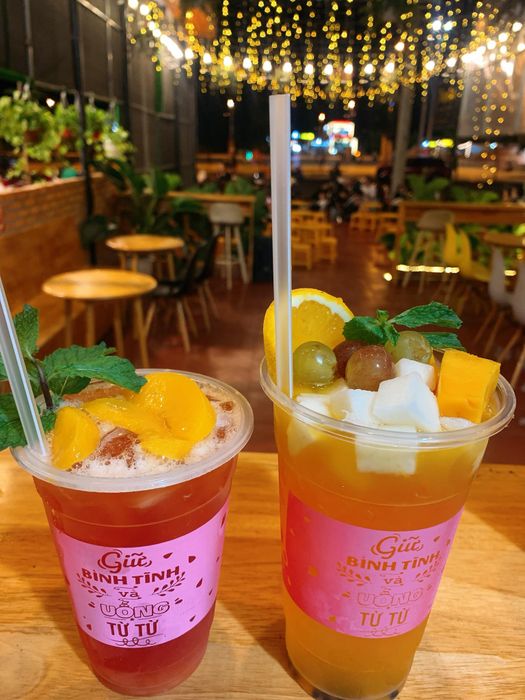 Papaya Milk Tea & Coffee - Ốc đảo trà sữa giữa lòng Quảng trường Đắk Mil