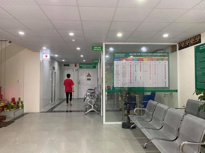 Hình ảnh nội thất hiện đại tại Phòng khám Đa khoa Quốc tế Tâm Phúc