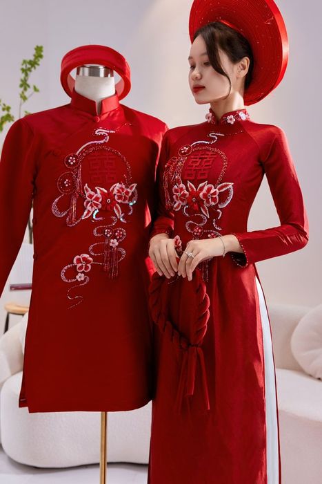 Hình ảnh Hip Bridal - Bộ sưu tập áo dài cặp tinh tế