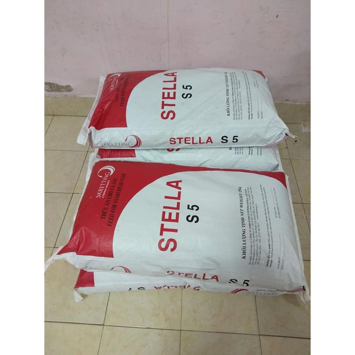 Hình ảnh chi tiết Cám Cá Koi Stella phiên bản 2