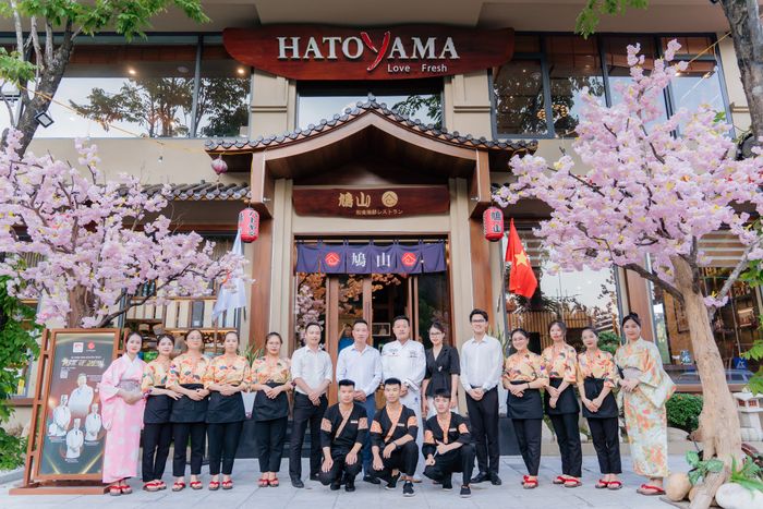 Không gian sang trọng với quầy Sushiya lớn nhất Hà Nội tại Hatoyama