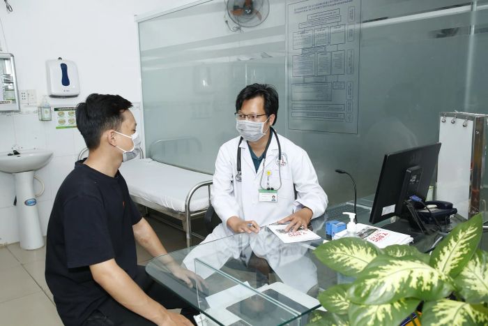 Hình ảnh đội ngũ y bác sĩ chuyên môn cao tại Phòng khám Y Đức