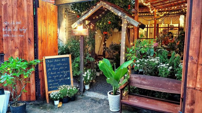 Không gian Đà Lạt thu nhỏ tại Hiên Cúc Trắng