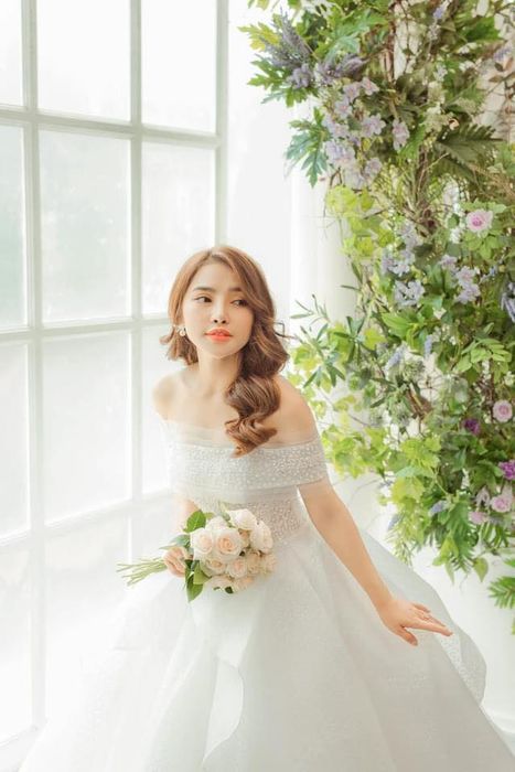 Khoảnh khắc tỏa sáng của cô dâu qua bàn tay tài hoa NLynh Bridal