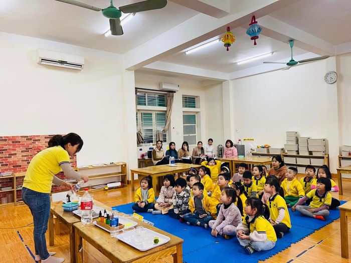 Hình ảnh hoạt động học tập sáng tạo tại Mầm non Hồng Nhung