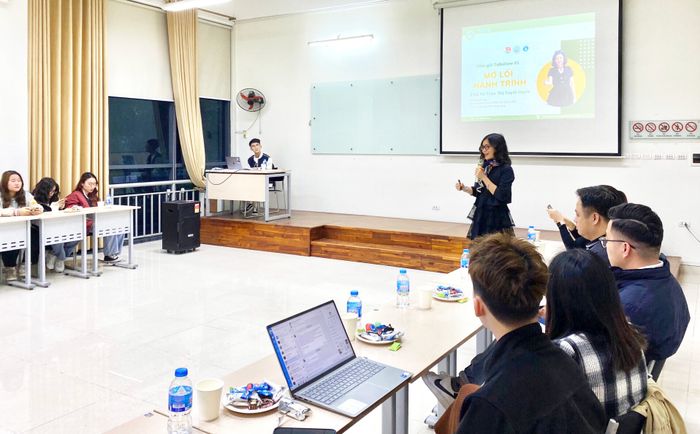 Hình ảnh phòng thực hành hiện đại tại Đại học Y tế Công cộng