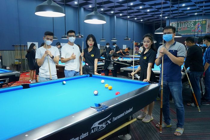 Hình ảnh ấn tượng về không gian sang trọng tại Hoa Sơn Billiards