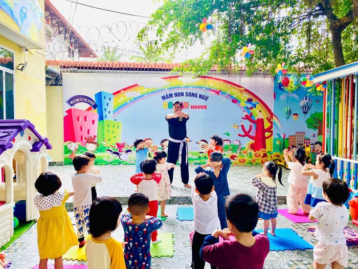 Không gian học tập đầy màu sắc tại Dream House