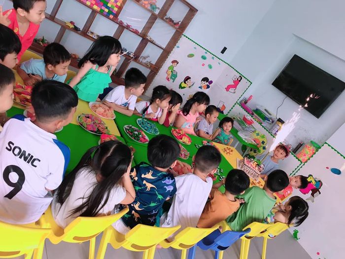 Khoảnh khắc vui chơi đáng yêu của các bé tại Mầm Non Vân Anh