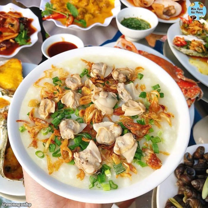 Không gian ấm cúng và món ngon đặc trưng tại Ốc Bon - Địa chỉ ăn vặt đáng trải nghiệm