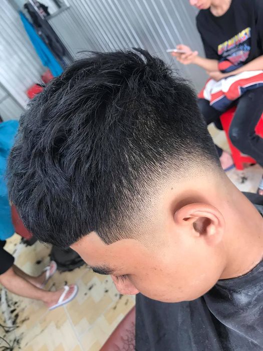 Những kiểu tóc nam ấn tượng được tạo bởi KÍNH TÓC STAR - Ảnh 3